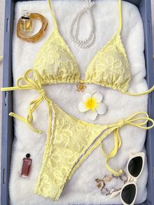 SHEIN Swim 2件套纯色向日葵图案三角挂脖式前胸时尚金属花朵装饰可爱网红度假比基尼泳装女款 - 黃色 - 查看 3