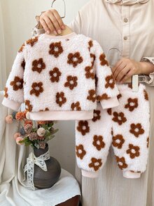 SHEIN 新生兒冬季毛絨圓領長袖上衣與配套毛絨長褲2件套，咖啡色花卉圖案，休閒舒適，適合室內、戶外、散步等多種場合 - 彩色 - 查看 3