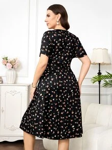 SHEIN Clasi Vestido de Talla Grande con Cuello Cruzado, Cintura Ceñida, Estampado, Línea A con Bolsillos, para Brunch, Fiesta, Formal, Cumpleaños, Negro, Verano, Romántico, Elegante L'amoure - Multicolor - Ver 4