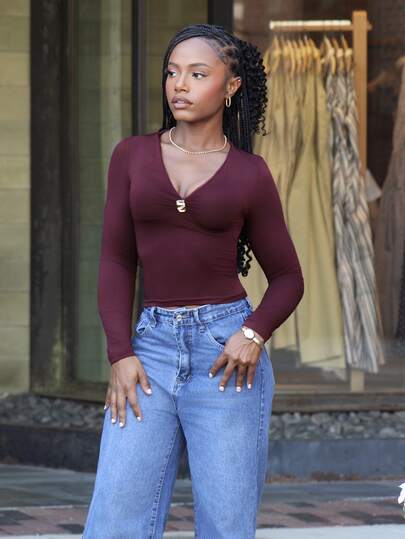 Steph T Elegant Sexy Deep V Metal Decor Slim Fit Long Sleeve T-Shirt, Burgundy Color, Autumn/Winter New Arrival, Tops Night Out Date Night
