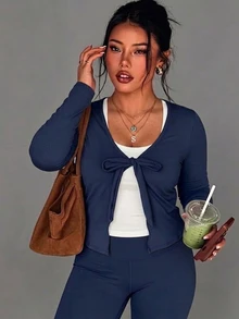 Sweetra CURVE Sport-T-shirt för kvinnor i plus size, enfärgad, med knut fram och långa ärmar - Marinblå - Visa 8