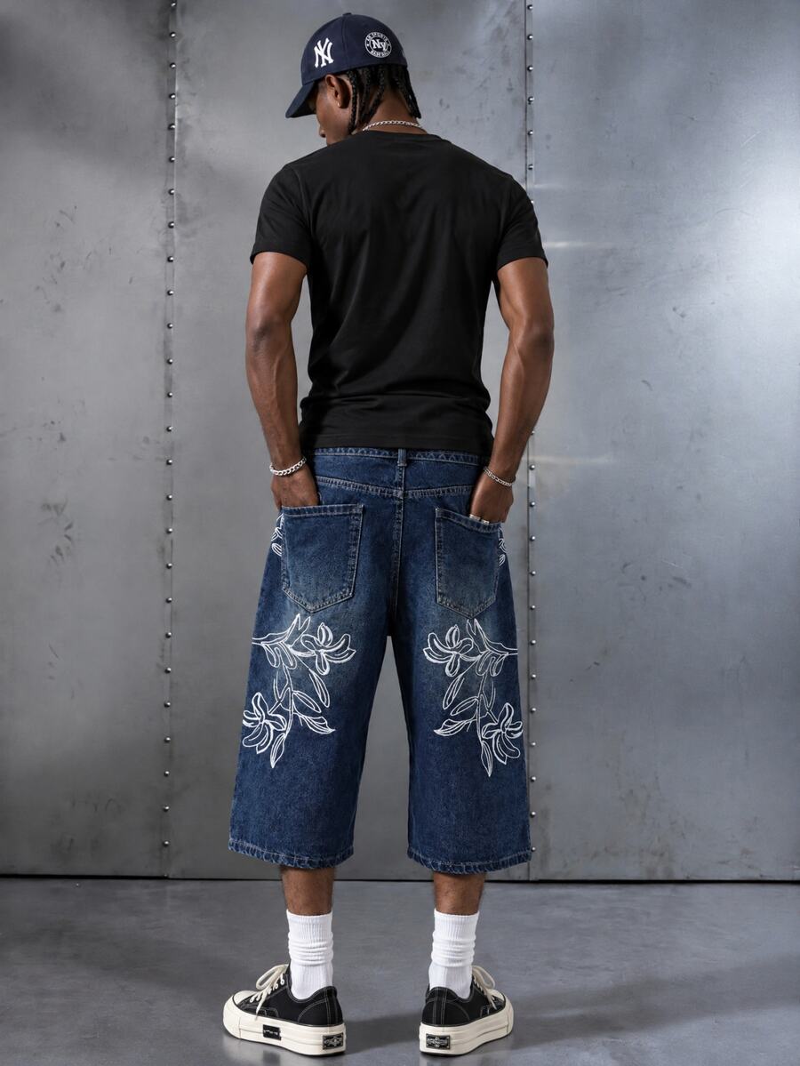 Manfinity EMRG Men's Embroidered Pocket Casual Loose Fit Denim Shorts - Light Wash - View 1
