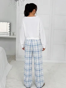 HELLO KITTY AND FRIENDS | SHEIN SHEIN EZwear 女款卡通圖案長袖上衣與格紋長褲休閒套裝 - 彩色 - 查看 2