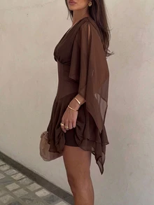 Siren Gaze Gaun Mini Kasual Wanita Warna Polos Leher V Berlipit untuk Sehari-hari - Coffee Brown - View 6