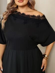 SHEIN CURVE+ Gaun Model Flare Pas Badan Ukuran Plus Lengan Pendek dengan Bahu Terbuka dan Hiasan Renda/Pakaian Profesional Elegan untuk Natal - Hitam - View 8