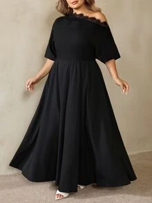 SHEIN CURVE+ Gaun Model Flare Pas Badan Ukuran Plus Lengan Pendek dengan Bahu Terbuka dan Hiasan Renda/Pakaian Profesional Elegan untuk Natal - Hitam - View 3