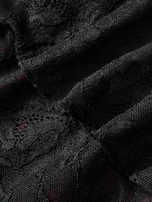 SHEIN MOD Gaun Elegan Berenda dengan Leher Asimetris untuk Ukuran Plus - Hitam - View 5