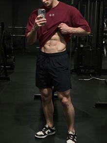 GymBeat 透气针织红色男士运动衫，耐穿圆领短袖，宽松版型，轻盈舒适。 - 紅色 - 查看 6