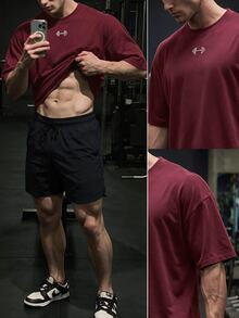 GymBeat 透气针织红色男士运动衫，耐穿圆领短袖，宽松版型，轻盈舒适。 - 紅色 - 查看 3