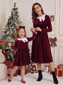 SHEIN 女童聖誕公主毛絨洋裝 紅色可愛圓領拼接毛絨布料 A字裙 腰線對比色蝴蝶結 秋冬款 - 紅色 - 查看 1