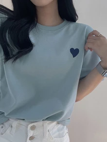 DAZY Women Crew Neck Embroidery Contrast Color Heart Graphic T-Shirt, Minimalist Design Cute Tops - Blue - View 4