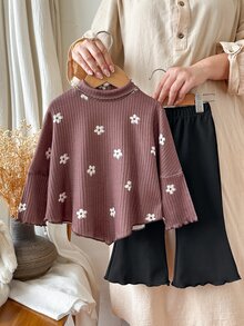 SHEIN Playful Pals 2件組幼女上衣與喇叭褲套裝，可愛甜美棕黑花卉印花，羅紋針織荷葉邊，長袖小立領，休閒款，適合假日秋季保暖穿著 - 棕色 - 查看 4