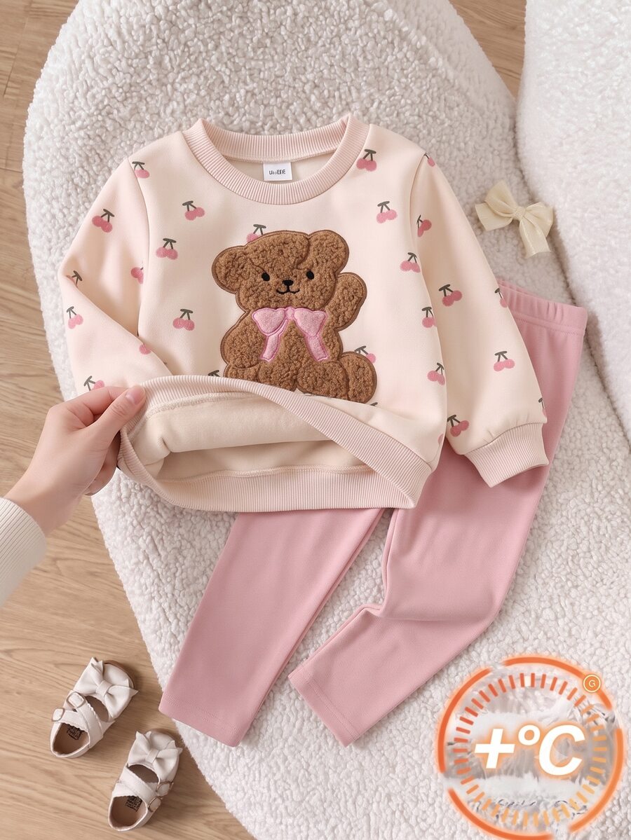 SHEIN Vintaside Kids 2件組女嬰褲裝套裝 可愛甜美 牛仔女孩風 粉色毛絨熊貼布 櫻桃印花 蝴蝶結 長袖圓領 生日派對 親子秋季套裝 - 粉色 - 查看 1
