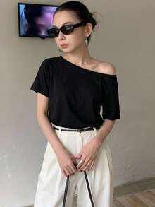 DAZY 1pc Women's Casual Solid Color Oblique Shoulder T-Shirt, Versatile Design - Black - View 5