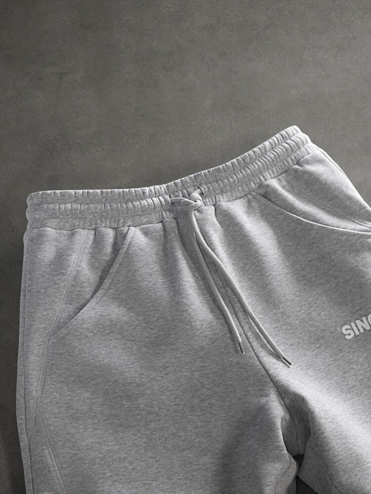 SLATEMANN Set Kasual Pria dengan Hoodie dan Celana Olahraga Bermotif Huruf dan Resleting - Grey - View 3