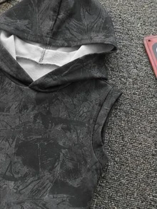 SHEIN 男嬰 2件組 春夏休閒時尚黑色紮染連帽無袖T恤套裝 嬰兒街頭風 - 黑色 - 查看 5