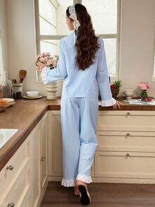 Snug Reverie طقم بيجامة نسائي رومانسي منعش من القطن 100% لفصلي الربيع والخريف، كارديجان بأزرار مع كشكشة وأكمام طويلة وقمة وبنطال بجيوب، ملابس منزلية من قطعتين - أزرق فاتح اللون - مشاهدة 2