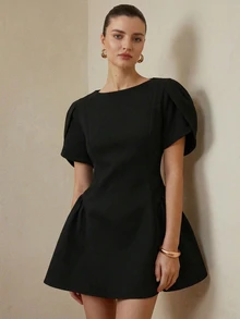 BELROSIE 意大利风格女士短袖圆领郁金香镂空下摆公主短裙 - 黑色 - 查看 1