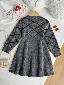 SHEIN 1件女童針織洋裝，簡約百搭圓領拼色菱格紋理，收腰A字百褶下擺，3D蝴蝶結裝飾，可愛甜美風，適中厚度，整齊下擺，貼身袖口，柔軟親膚，穿脫方便，適合日常穿著、上學、外出，適用秋冬 - 灰色 - 查看 3