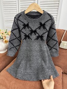 SHEIN 1件女童針織洋裝，簡約百搭圓領拼色菱格紋理，收腰A字百褶下擺，3D蝴蝶結裝飾，可愛甜美風，適中厚度，整齊下擺，貼身袖口，柔軟親膚，穿脫方便，適合日常穿著、上學、外出，適用秋冬 - 灰色 - 查看 5