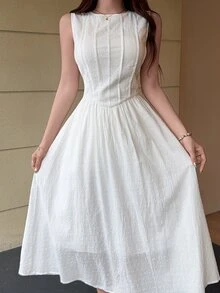 Feyla Women's Solid Color Round Neck Sleeveless Minimalist Mid-Length Summer Dress - White - View 3