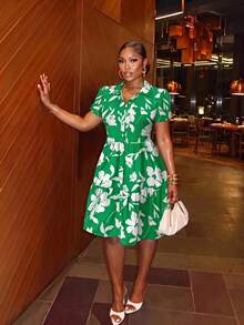 Veslaya Plus Size Floral Cut-Out Shadow Printed Summer Dress Suitable For Going Out - Green - View 1