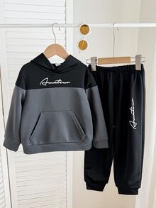 SHEIN 小男孩休閒極簡拼色拼接字母印花寬鬆運動連帽衛衣兩件套，適合秋冬 - 黑色 - 查看 3