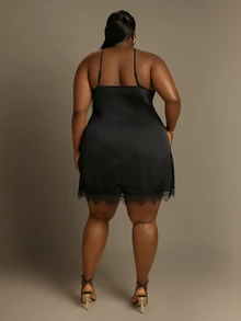 CurvyTilda 大尺碼女款黑色夏季優雅正式晚宴緞面布料對比蕾絲飾邊細肩帶貼身迷你洋裝，婚禮賓客派對適用 - 黑色 - 查看 4