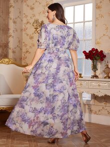 Reflora Gaun Musim Panas Elegan Wanita Ukuran Plus Warna Abu-abu Muda Motif Bunga Leher Persegi Lengan Berkerut dan Mengembang, Gaun Jalabiya Panjang yang Sopan untuk Tamu Pernikahan, Pesta, dan Liburan - MultiWarna - View 3
