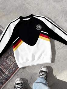 Manfinity Campus Court Aesthetic Post--Soccer Inspired Graphic Design Men's Pullover Pullover Sweatshirt, Gift For Men - Multicolor - View 5