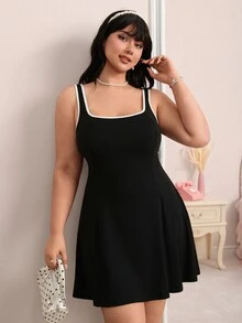 CovetEZ Gaun Mini Kasual Ukuran Plus Model A-Line Leher Persegi dengan Trim Kontras Terbaru Musim Semi/Panas - Hitam dan Putih - View 5