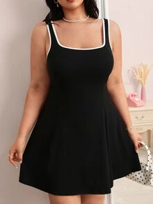 CovetEZ Gaun Mini Kasual Ukuran Plus Model A-Line Leher Persegi dengan Trim Kontras Terbaru Musim Semi/Panas - Hitam dan Putih - View 4
