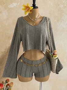 Soleia Set Kaos Crop Top dan Celana Pendek dengan Desain Ikat Belakang dan Bahu Longgar yang Kontras - Hijau - View 5