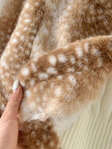 Comfortcana معطف فرو صناعي بطبعة حيوانية مع أزرار قرن للنساء للخريف/الشتاء - متعدد الألوان - مشاهدة 8