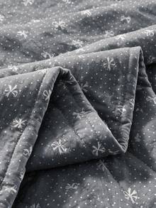 1 Soft Quilted Duvet,Lightweight All-Season Bedding With Fashionable Pattern,Machine Washable,Suitable For Single/Double Beds - Grey - View 2