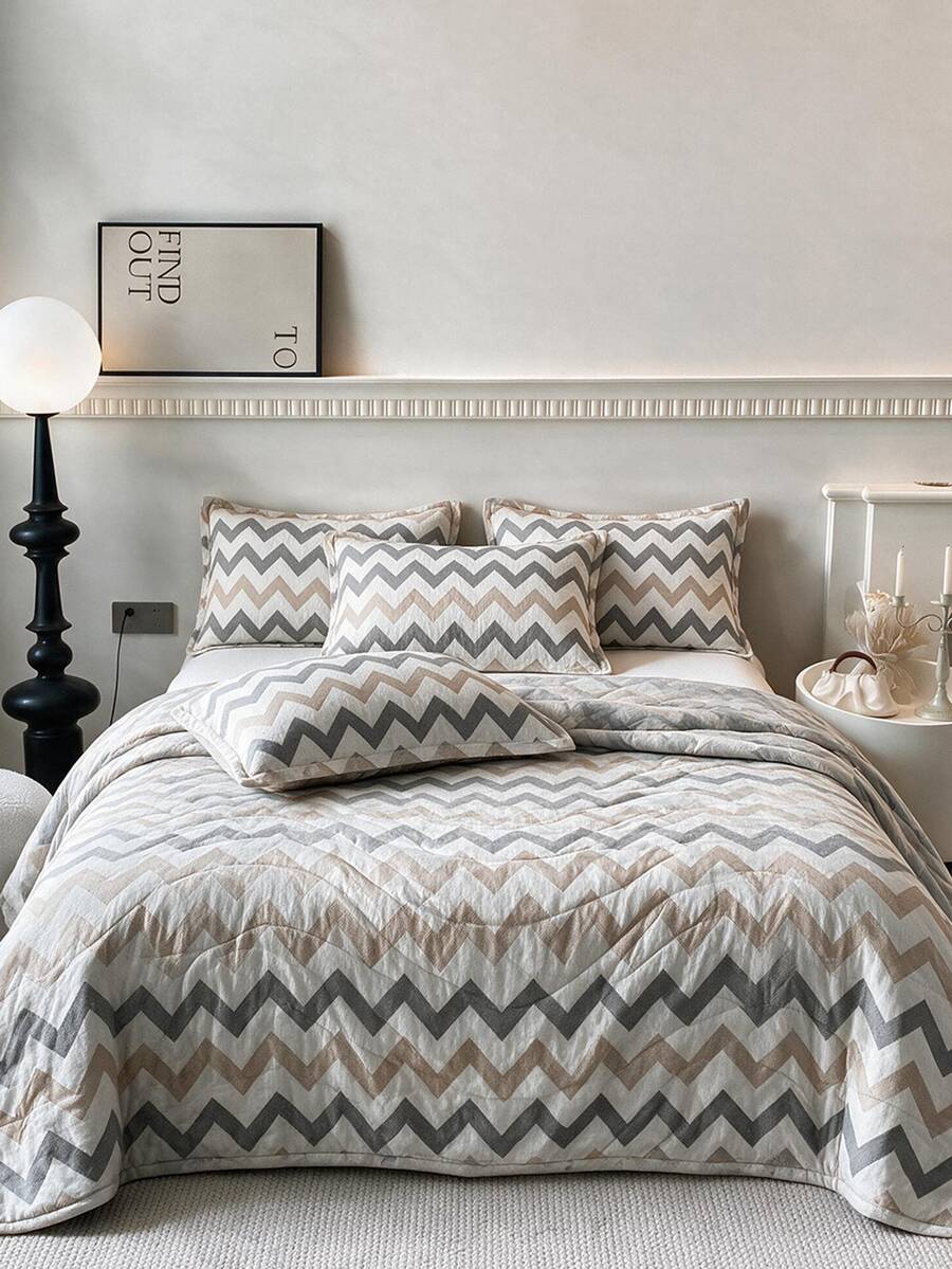 1 Soft Quilted Duvet,Lightweight All-Season Bedding With Fashionable Pattern,Machine Washable,Suitable For Single/Double Beds - Chocolate Brown - View 1