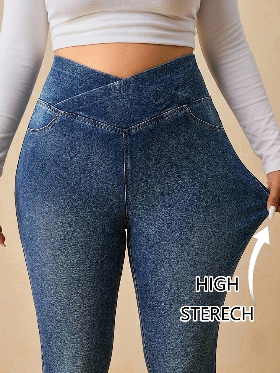 SHEIN Tall CURVE 大尺碼女款不對稱腰頭修身休閒百搭牛仔褲 - 藍色 - 查看 1