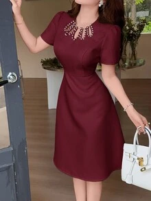 Feyla 優雅酒紅色 A 字領口珍珠裝飾短袖女士雞尾酒晚宴禮服，適合婚禮與夏季 - 酒紅色 - 查看 5
