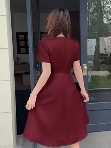 Feyla 優雅酒紅色 A 字領口珍珠裝飾短袖女士雞尾酒晚宴禮服，適合婚禮與夏季 - 酒紅色 - 查看 3
