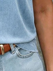 SHEIN Holidaya [Denim Effect] 女款 V 領短袖夏季 T 恤，時尚百搭淺藍色上衣，適合攝影街拍、購物 - 彩色 - 查看 4