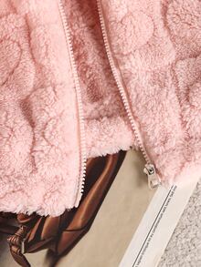 SHEIN This Girls' Jacket, Adorned With Heart Patterns, Exudes A Vintage Yet Playful Style. The Stand-Up Collar And Zipper Short Design Is Both Neat And Flattering. The Elastic Hem And Cuffs Add Flexibility. It Combines Sweet And Cool Styles, Suitable For Various Occasions, And Is An Indispensable Versatile Item For Autumn And Winter - Pink - View 3