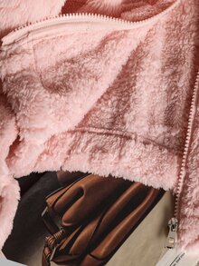 SHEIN This Girls' Jacket, Adorned With Heart Patterns, Exudes A Vintage Yet Playful Style. The Stand-Up Collar And Zipper Short Design Is Both Neat And Flattering. The Elastic Hem And Cuffs Add Flexibility. It Combines Sweet And Cool Styles, Suitable For Various Occasions, And Is An Indispensable Versatile Item For Autumn And Winter - Pink - View 7