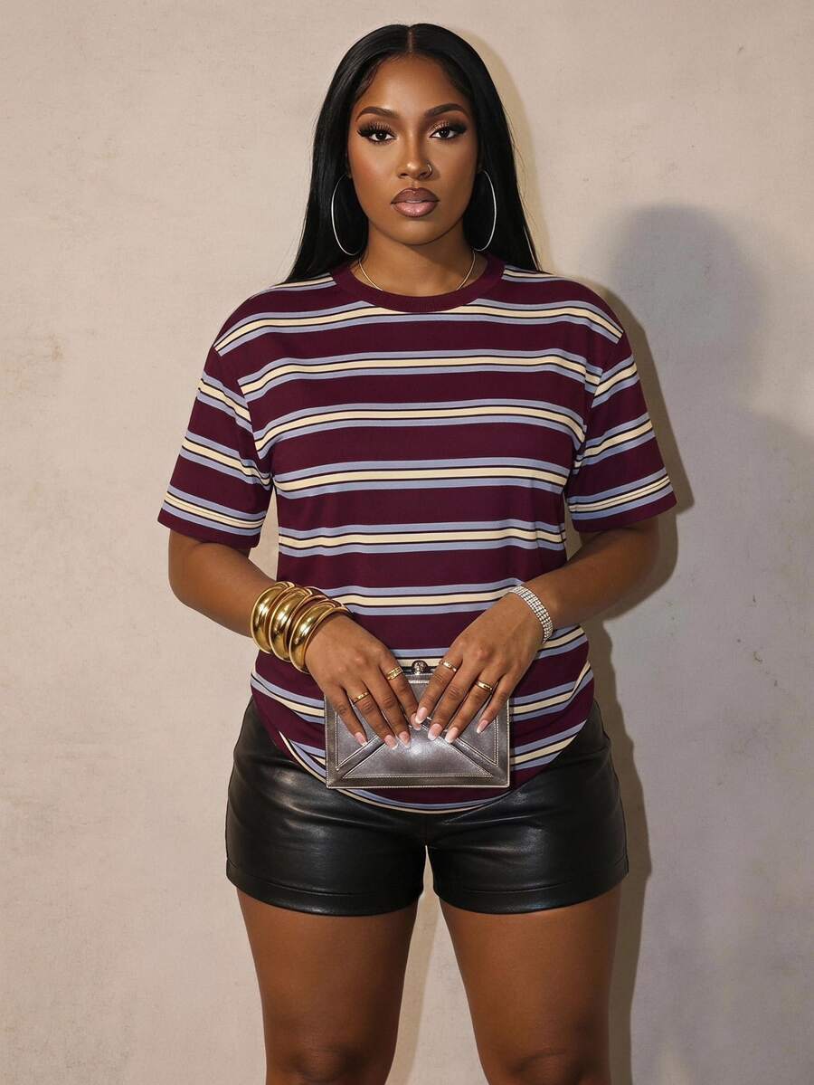 Slaydiva Casual Minimalist Striped Print Pattern Plus Size Women's Short Sleeve T-Shirt - Multicolor - View 1