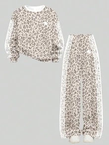 SHEIN Girlism 復古時尚豹紋淺灰色與白色條紋青少年女孩休閒寬鬆落肩長袖圓領套頭衛衣與寬腿運動褲套裝，適合秋冬日常、街頭、戶外、運動、校園、返校 - 彩色 - 查看 10