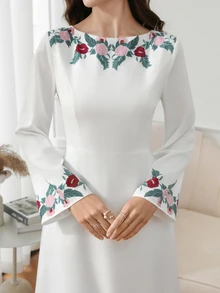 Al Najma 【印花設計】女款優雅花卉印花圓領露背阿拉伯風洋裝 - 白色 - 查看 8