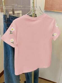 SHEIN 【印花設計】少女可愛粉色花卉雛菊珠飾圖案T恤，夏季休閒短袖圓領修身T恤，適合學校、度假、返校日、日常街頭穿搭 - 彩色 - 查看 6