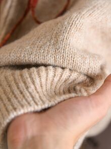CosyJoli Cardigan Kasual Wanita Ukuran Besar Model V-Neck dengan Pita dan Tali Depan Warna Oatmeal - Aprikot - View 7