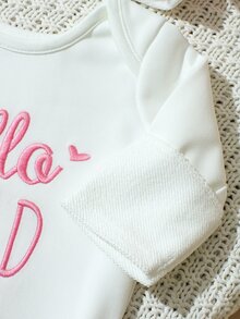 SHEIN HELLO WORLD 刺繡新生兒攝影套裝 搭配蝴蝶結 女嬰長袖連身褲 嬰兒拍照道具 柔和粉色與白色 - 白色 - 查看 9