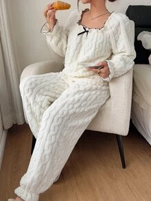 Napfluff Set Piyama Wanita Jacquard Fleece Lengan Panjang dengan Hiasan Pita dan Celana, Lembut, Nyaman, dan Mengembang, Desain Trim Kontras Berumbai, Pakaian Musim Gugur/Dingin - Putih - View 7
