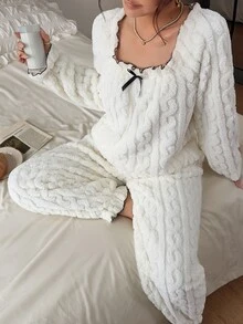 Napfluff Set Piyama Wanita Jacquard Fleece Lengan Panjang dengan Hiasan Pita dan Celana, Lembut, Nyaman, dan Mengembang, Desain Trim Kontras Berumbai, Pakaian Musim Gugur/Dingin - Putih - View 6
